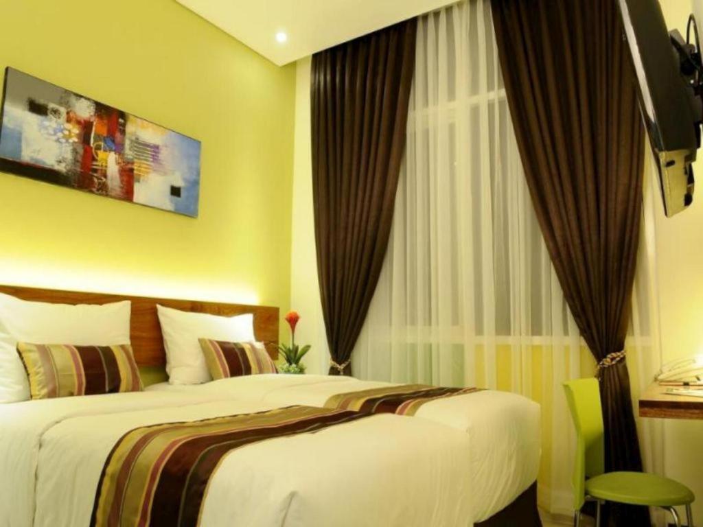 Biz Boulevard Hotel Манадо Екстер'єр фото